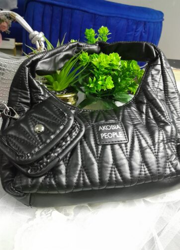 NoirMuse Creative Handbag